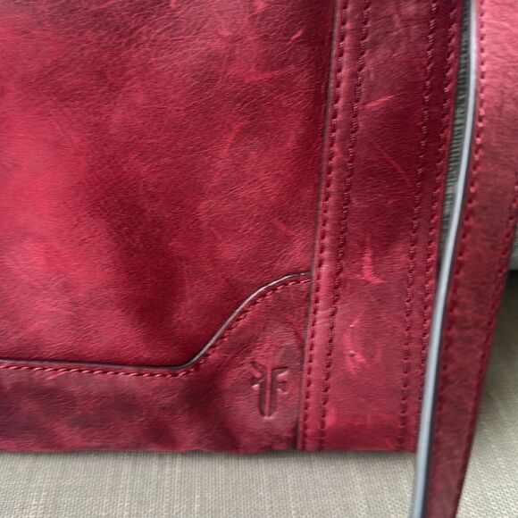 Frye Melissa Wine Zip Leather Crossbody Bag - Picture 4 of 9